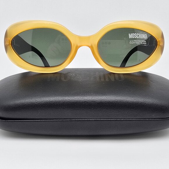 Moschino | Accessories | Moschino M3526s 203 Yellow Hearts  display picture 3